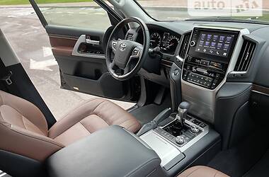 Внедорожник / Кроссовер Toyota Land Cruiser 2020 в Киеве