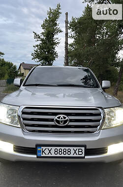 Позашляховик / Кросовер Toyota Land Cruiser 2008 в Чернівцях