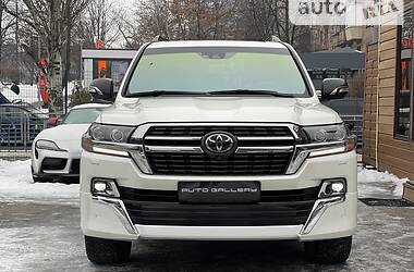 Позашляховик / Кросовер Toyota Land Cruiser 2020 в Києві