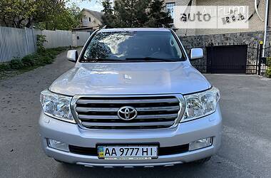 Позашляховик / Кросовер Toyota Land Cruiser 2011 в Києві