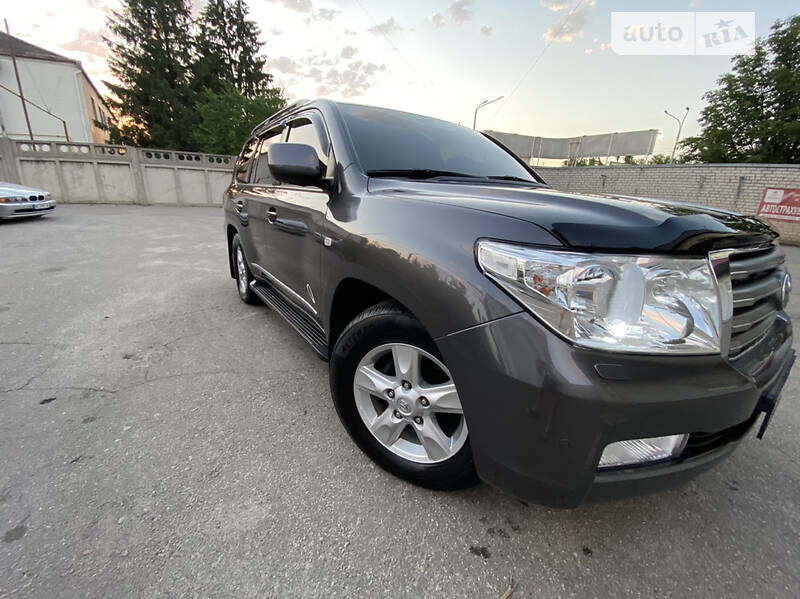 Позашляховик / Кросовер Toyota Land Cruiser 2011 в Львові фото 24 Позашляховик / Кросовер Toyota Land Cruiser 2011 в Львові