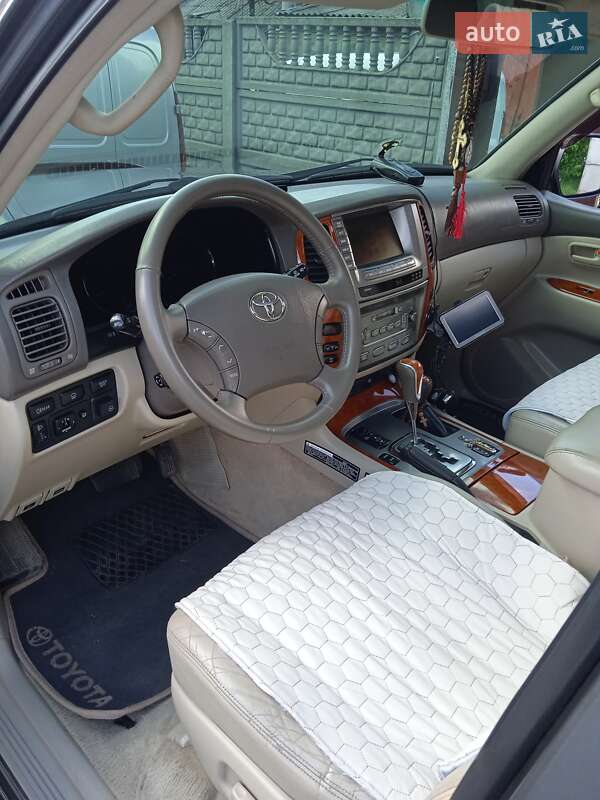 Позашляховик / Кросовер Toyota Land Cruiser 2003 в Дніпрі