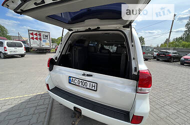 Внедорожник / Кроссовер Toyota Land Cruiser 2008 в Нововолынске