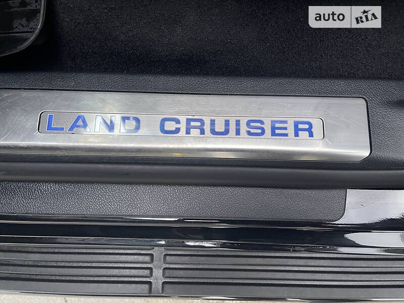Позашляховик / Кросовер Toyota Land Cruiser 2019 в Києві фото 17 Позашляховик / Кросовер Toyota Land Cruiser 2019 в Києві