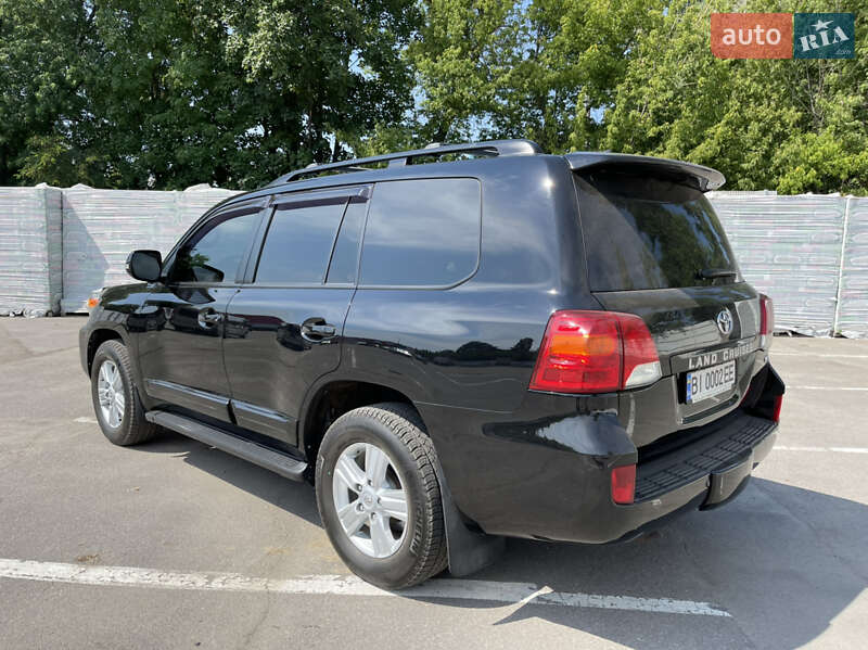 Внедорожник / Кроссовер Toyota Land Cruiser 2013 в Кременчуге