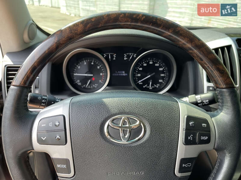 Внедорожник / Кроссовер Toyota Land Cruiser 2013 в Кременчуге