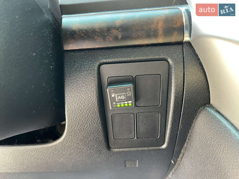 Внедорожник / Кроссовер Toyota Land Cruiser 2013 в Кременчуге