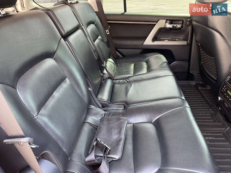 Внедорожник / Кроссовер Toyota Land Cruiser 2013 в Кременчуге