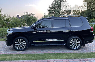 Позашляховик / Кросовер Toyota Land Cruiser 2016 в 