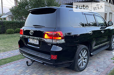 Позашляховик / Кросовер Toyota Land Cruiser 2016 в 