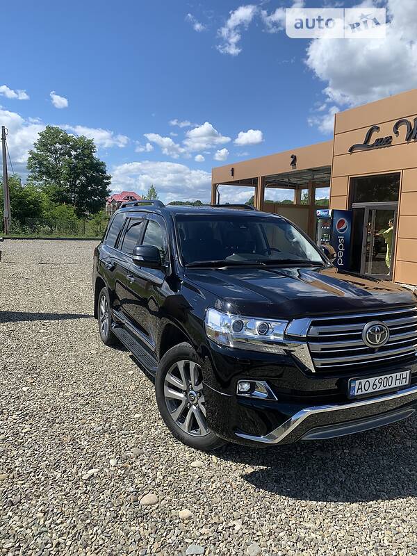 Внедорожник / Кроссовер Toyota Land Cruiser 2018 в Тячеве