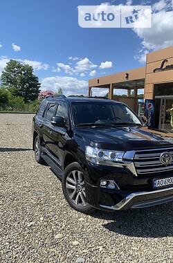 Внедорожник / Кроссовер Toyota Land Cruiser 2018 в Тячеве