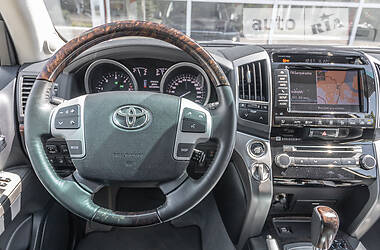 Универсал Toyota Land Cruiser 2013 в Днепре