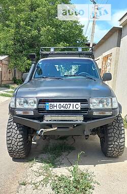 Позашляховик / Кросовер Toyota Land Cruiser 1990 в Одесі