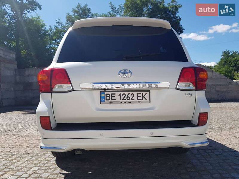 Внедорожник / Кроссовер Toyota Land Cruiser 2014 в Первомайске