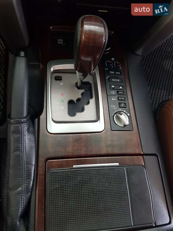 Внедорожник / Кроссовер Toyota Land Cruiser 2014 в Первомайске