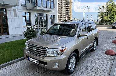 Позашляховик / Кросовер Toyota Land Cruiser 2012 в Києві