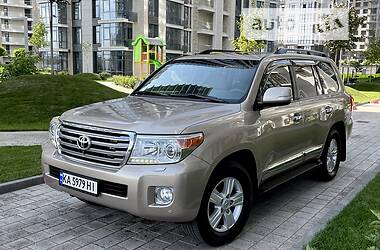 Позашляховик / Кросовер Toyota Land Cruiser 2012 в Києві