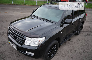 Внедорожник / Кроссовер Toyota Land Cruiser 2011 в Ковеле