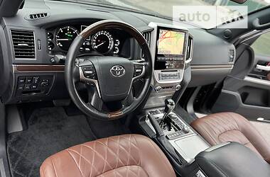 Внедорожник / Кроссовер Toyota Land Cruiser 2018 в Киеве