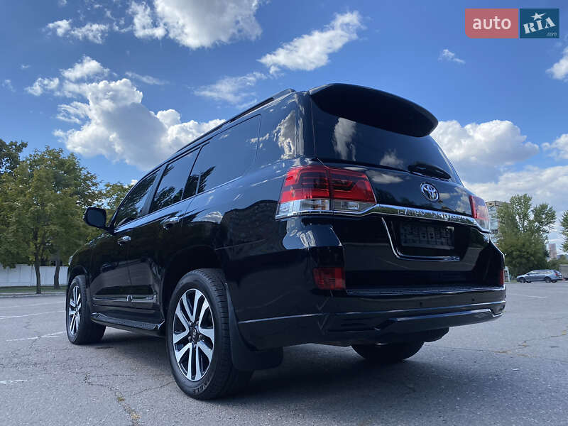 Позашляховик / Кросовер Toyota Land Cruiser 2016 в Кривому Розі