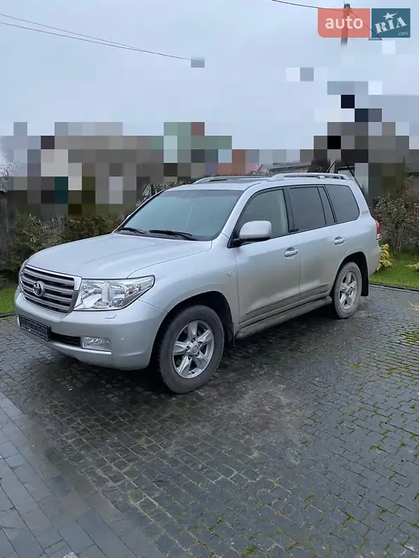 Внедорожник / Кроссовер Toyota Land Cruiser 2011 в 