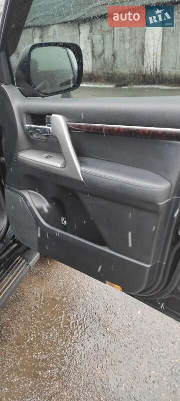 Внедорожник / Кроссовер Toyota Land Cruiser 2013 в Лубнах