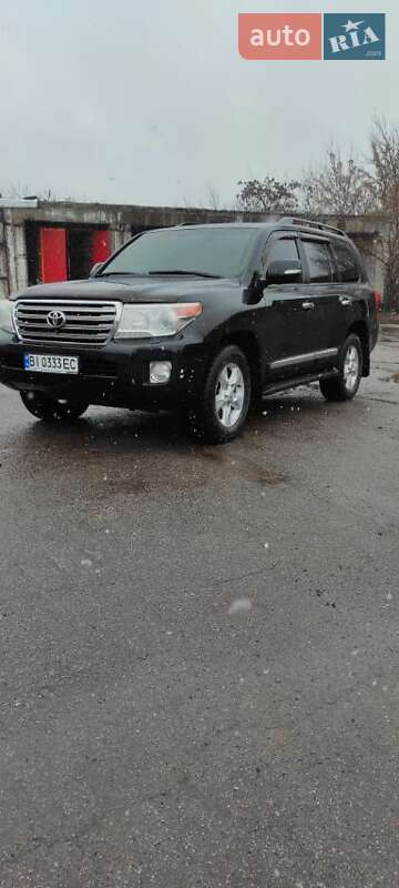 Внедорожник / Кроссовер Toyota Land Cruiser 2013 в Лубнах