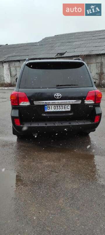 Внедорожник / Кроссовер Toyota Land Cruiser 2013 в Лубнах