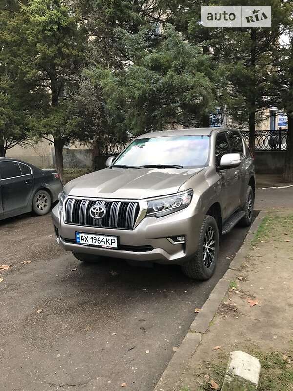 Внедорожник / Кроссовер Toyota Land Cruiser 2018 в Харькове