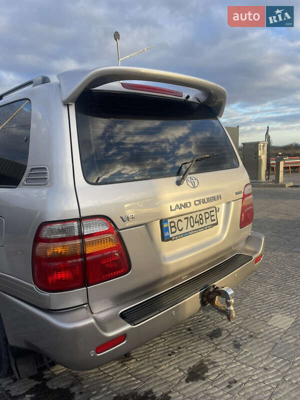 Внедорожник / Кроссовер Toyota Land Cruiser 2001 в Львове