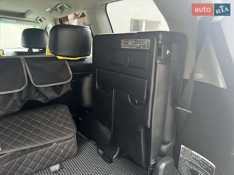 Внедорожник / Кроссовер Toyota Land Cruiser 2011 в Ужгороде