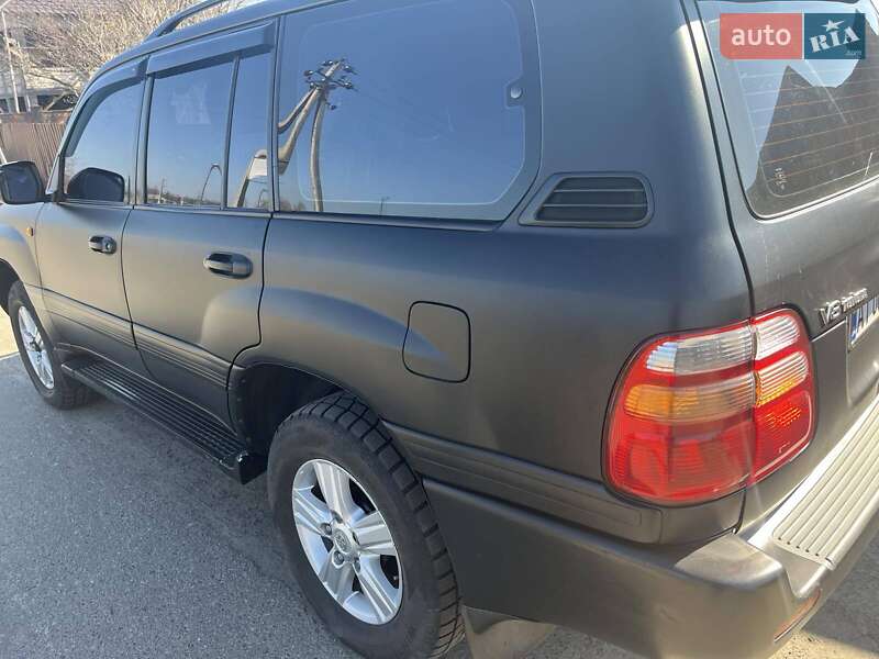 Внедорожник / Кроссовер Toyota Land Cruiser 2000 в Вышгороде