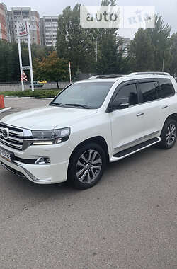 Внедорожник / Кроссовер Toyota Land Cruiser 2017 в Днепре