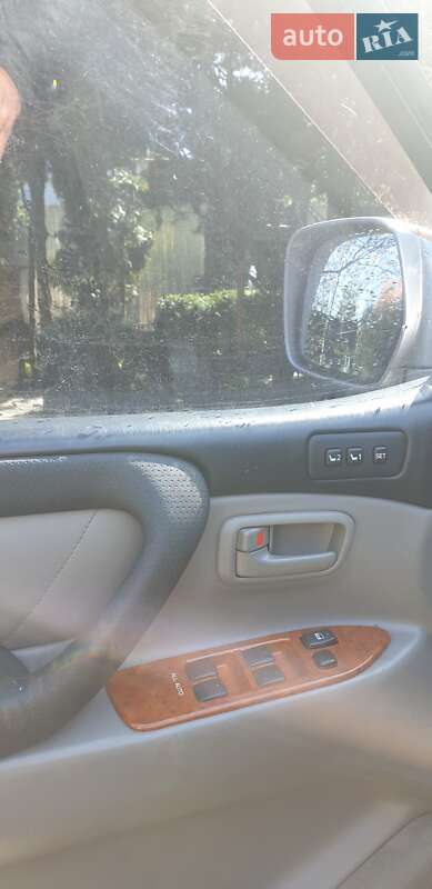 Внедорожник / Кроссовер Toyota Land Cruiser 2004 в Житомире