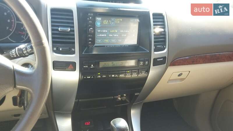 Позашляховик / Кросовер Toyota Land Cruiser 2006 в Кривому Розі