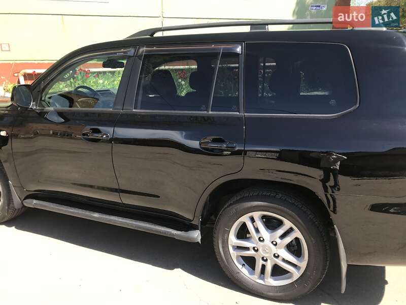 Внедорожник / Кроссовер Toyota Land Cruiser 2011 в Кривом Роге