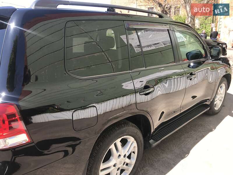 Внедорожник / Кроссовер Toyota Land Cruiser 2011 в Кривом Роге