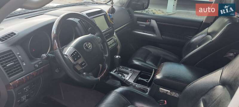 Позашляховик / Кросовер Toyota Land Cruiser 2011 в Києві