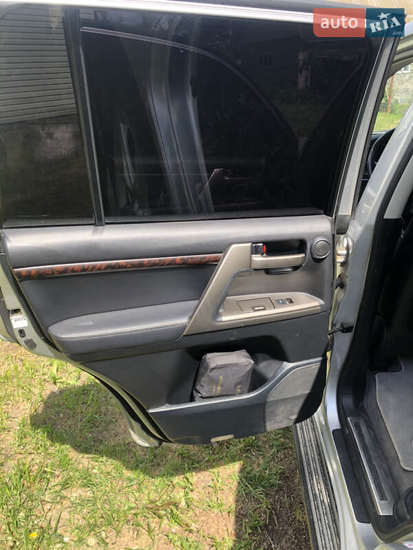 Внедорожник / Кроссовер Toyota Land Cruiser 2011 в Киеве