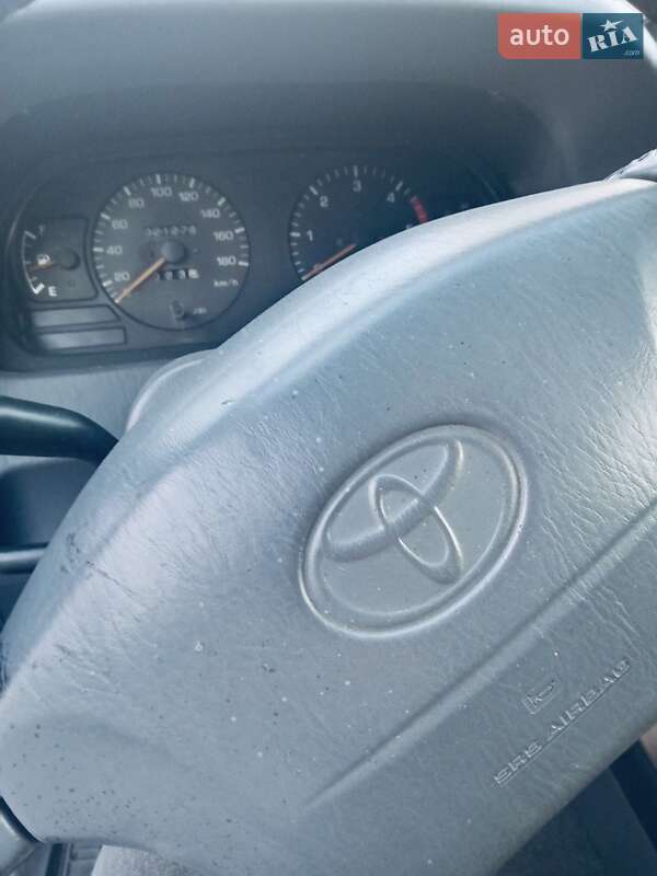 Внедорожник / Кроссовер Toyota Land Cruiser 1998 в Киеве