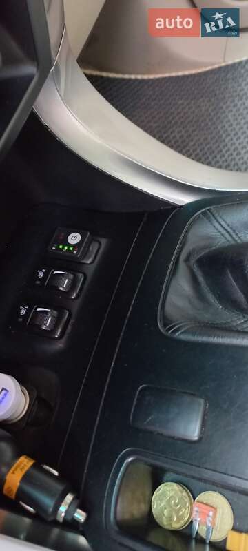 Внедорожник / Кроссовер Toyota Land Cruiser 2004 в Львове