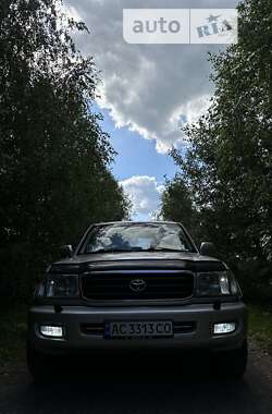 Внедорожник / Кроссовер Toyota Land Cruiser 2001 в Рожище