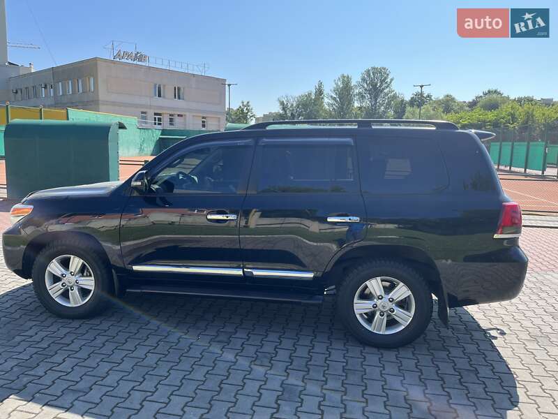 Toyota Land Cruiser 2013