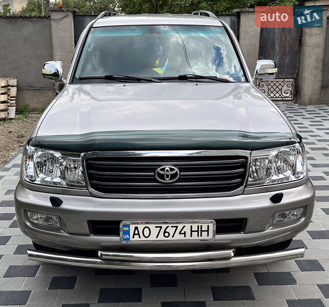 Позашляховик / Кросовер Toyota Land Cruiser 2003 в Мукачевому