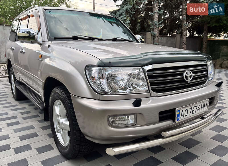 Позашляховик / Кросовер Toyota Land Cruiser 2003 в Мукачевому