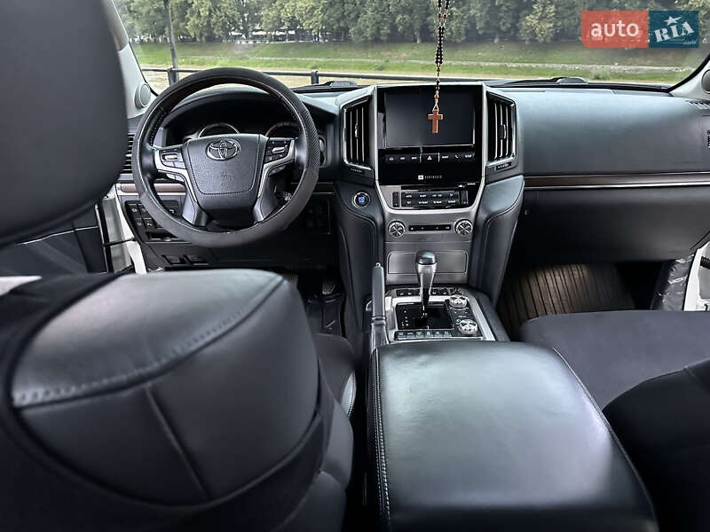 Внедорожник / Кроссовер Toyota Land Cruiser 2019 в Ужгороде