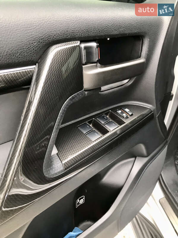 Внедорожник / Кроссовер Toyota Land Cruiser 2008 в Днепре