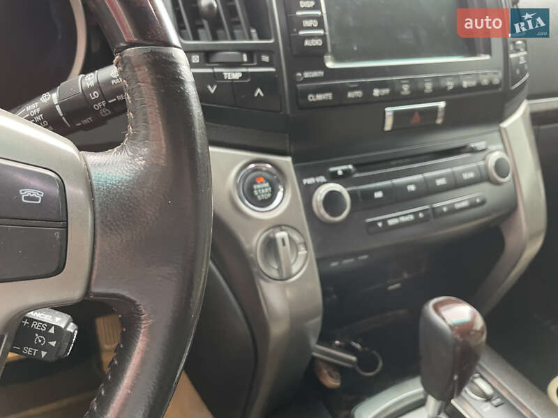 Внедорожник / Кроссовер Toyota Land Cruiser 2008 в Тернополе