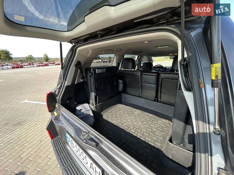 Позашляховик / Кросовер Toyota Land Cruiser 2013 в Вінниці